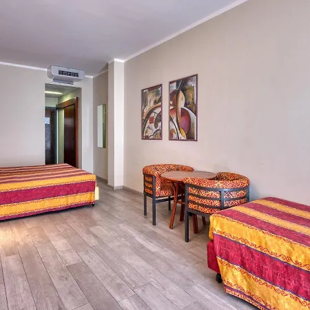 Hotel Cristina 3*