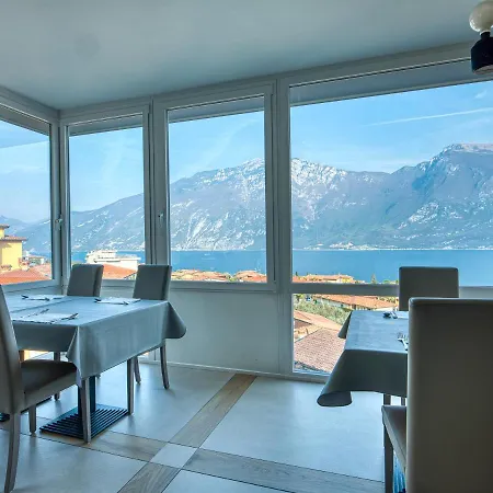Cristina 3* Limone sul Garda