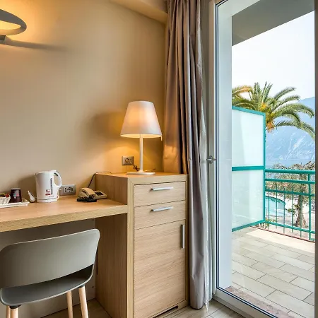 Cristina 3* Limone sul Garda