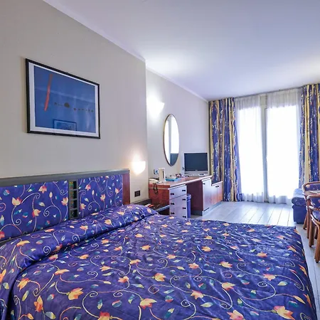 Hotell Cristina 3*