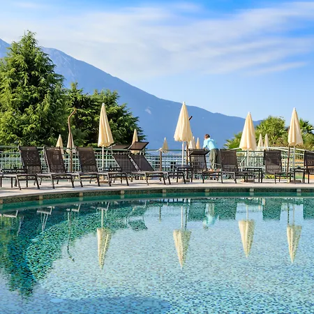 Cristina Hotel 3*