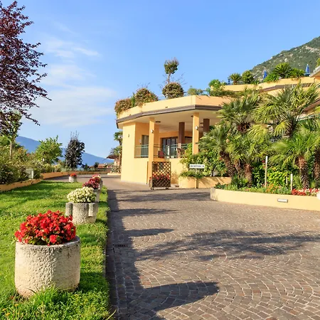 Cristina Limone sul Garda