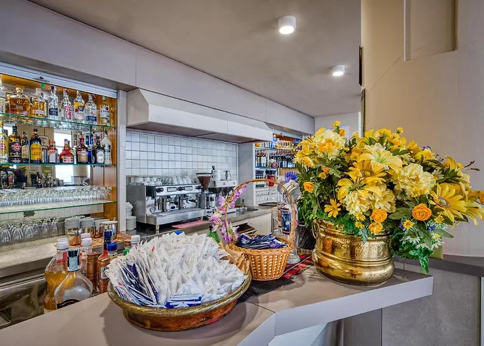 Hotel Cristina 3*