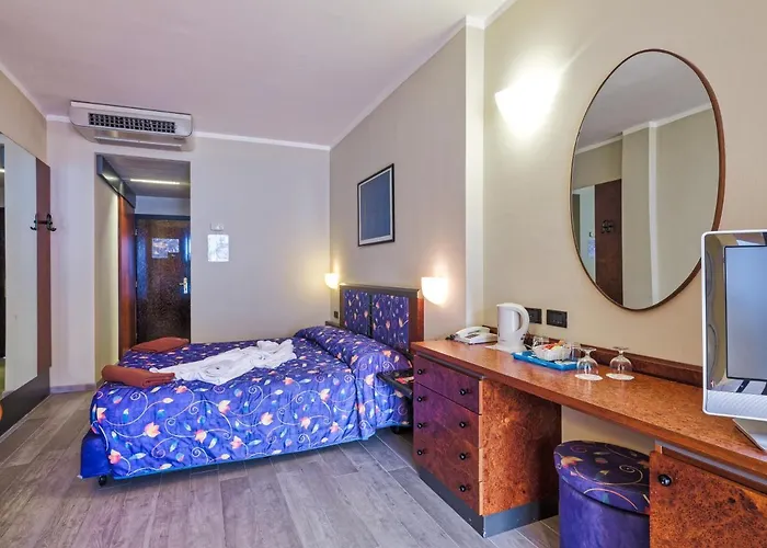 Cristina Hotel 3*