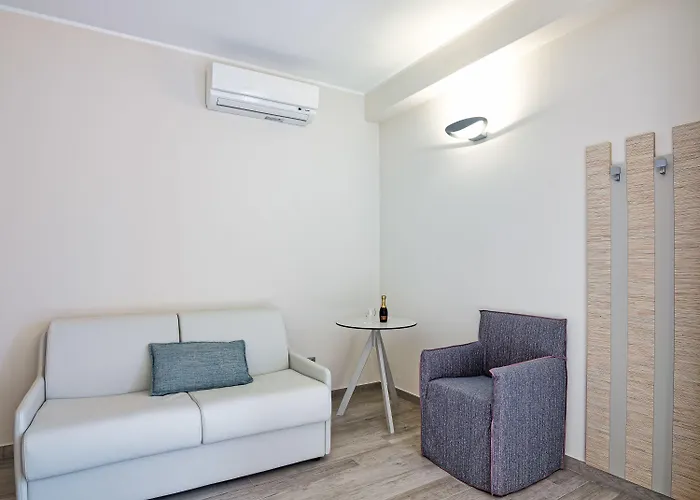 Cristina Hotel 3*